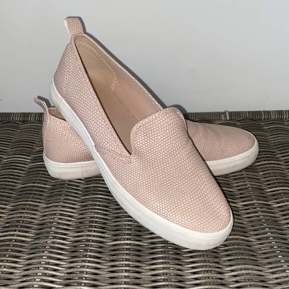 H&M Slip-on Sneaker Size 38 (US 7.5)